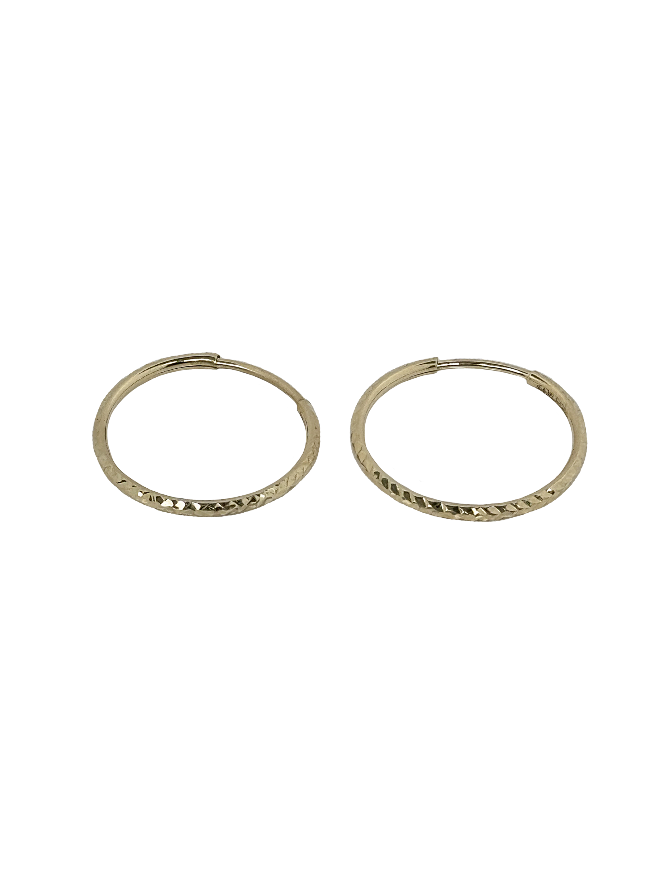 Boucles d'oreilles en or avec gravure Cercles 17,5 mm