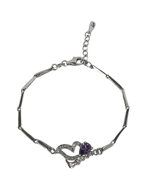 Bracelet en argent avec un papillon et une pierre violette