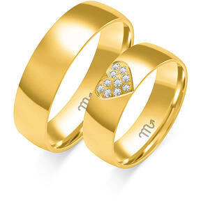 Classic wedding rings with a heart and rhinestones