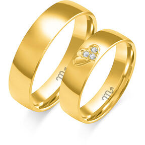Classic wedding rings with two hearts