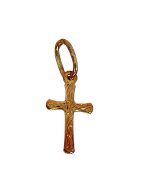 Gold cross pendant made of rose gold