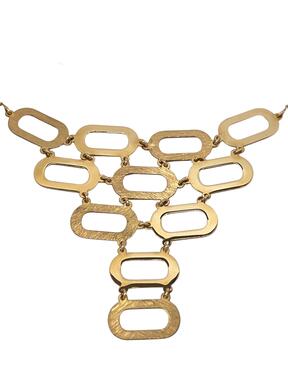 Gold necklace from flat links