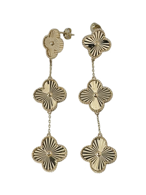 Golden dangling earrings with the engraving of the Four Leaves