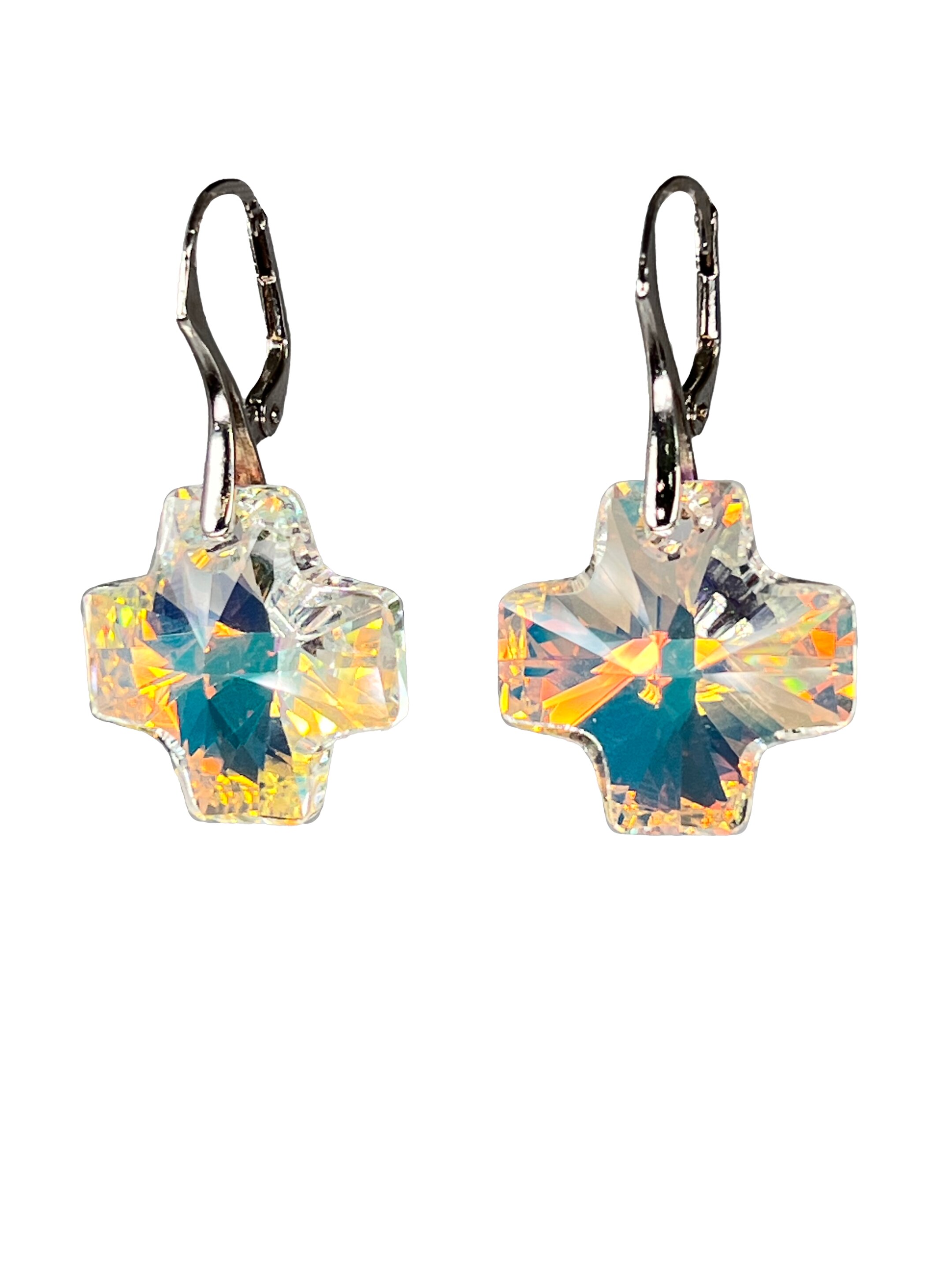 Goldene Ohrringe mit AB-Kristallen in Form von Kreuzen