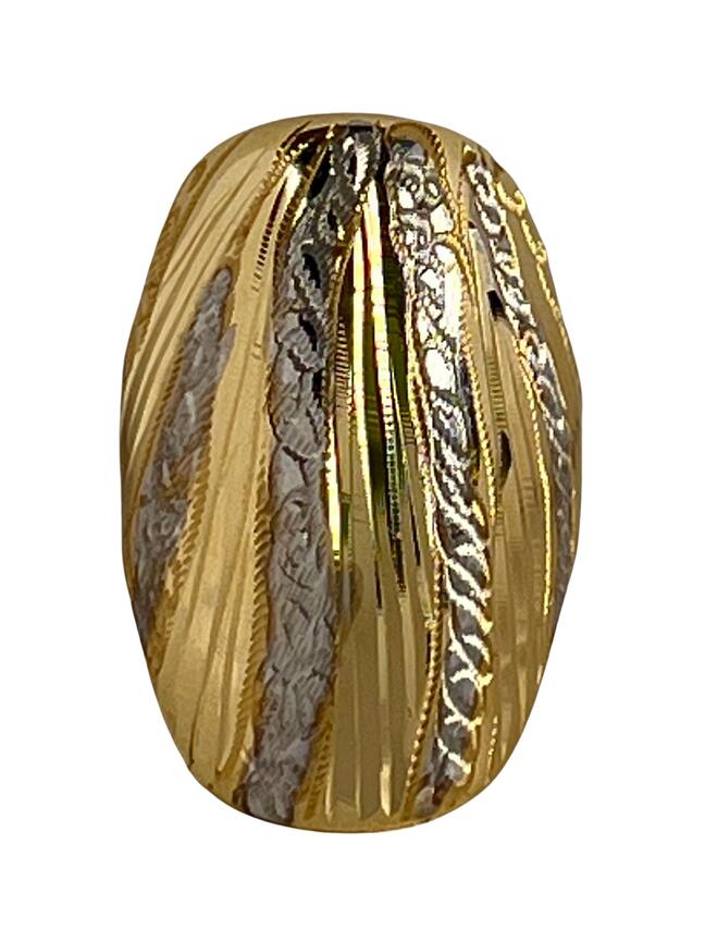 Gouden tweekleurige ring met patroon
