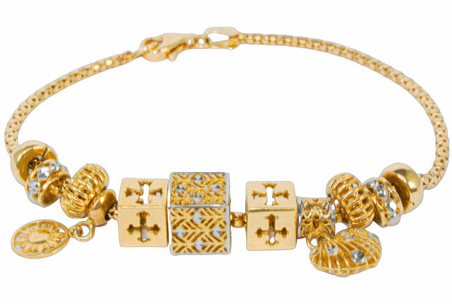 Envision sagde udtrykkeligt Guld armbånd med pandora stil ornamenter