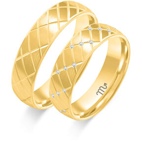 Matte engraved wedding rings with rhinestones