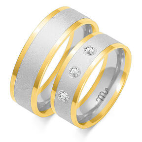 Sandblasted wedding rings with shiny lines