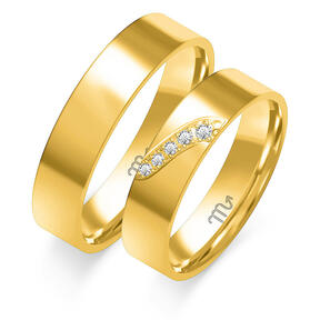 Shiny wedding rings with a flat profile and rhinestones