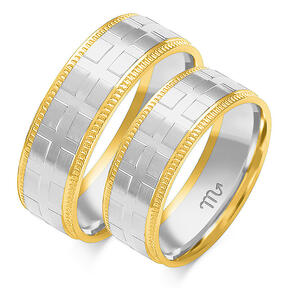 Shiny wedding rings with matte squares