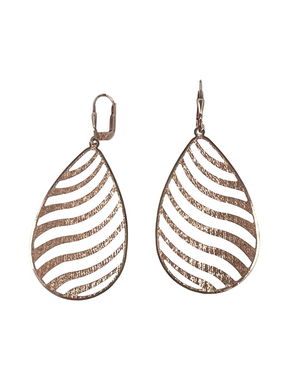 Silver dangling earrings with surface treatment