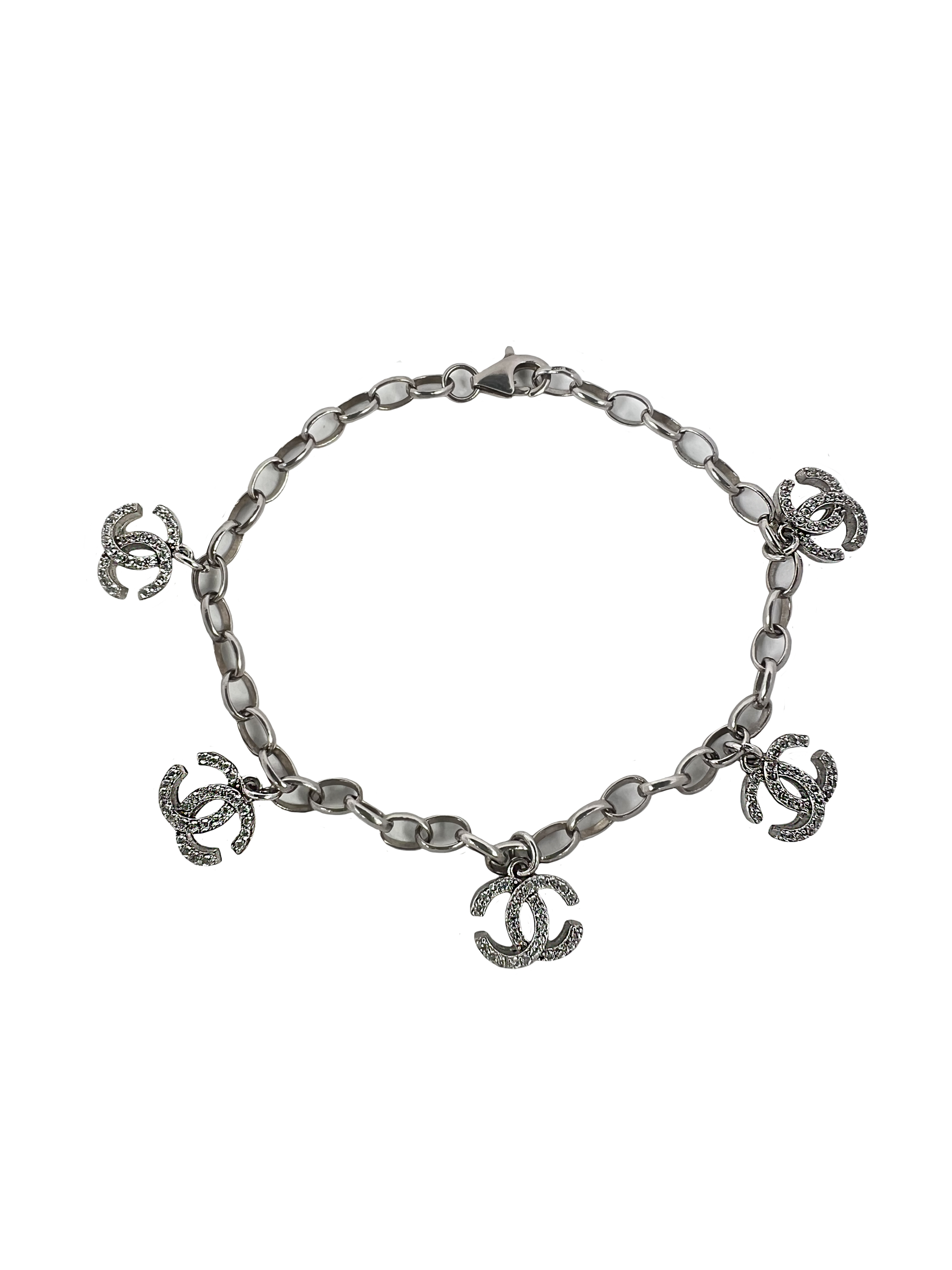 Silver modern bracelet with the letters CC