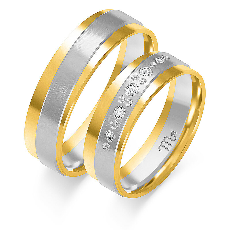 Wedding matte engraved rings with rhinestones