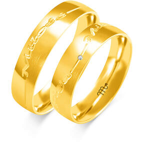 Wedding rings matte engraved with stone
