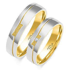 Wedding rings with sandblasting and stones