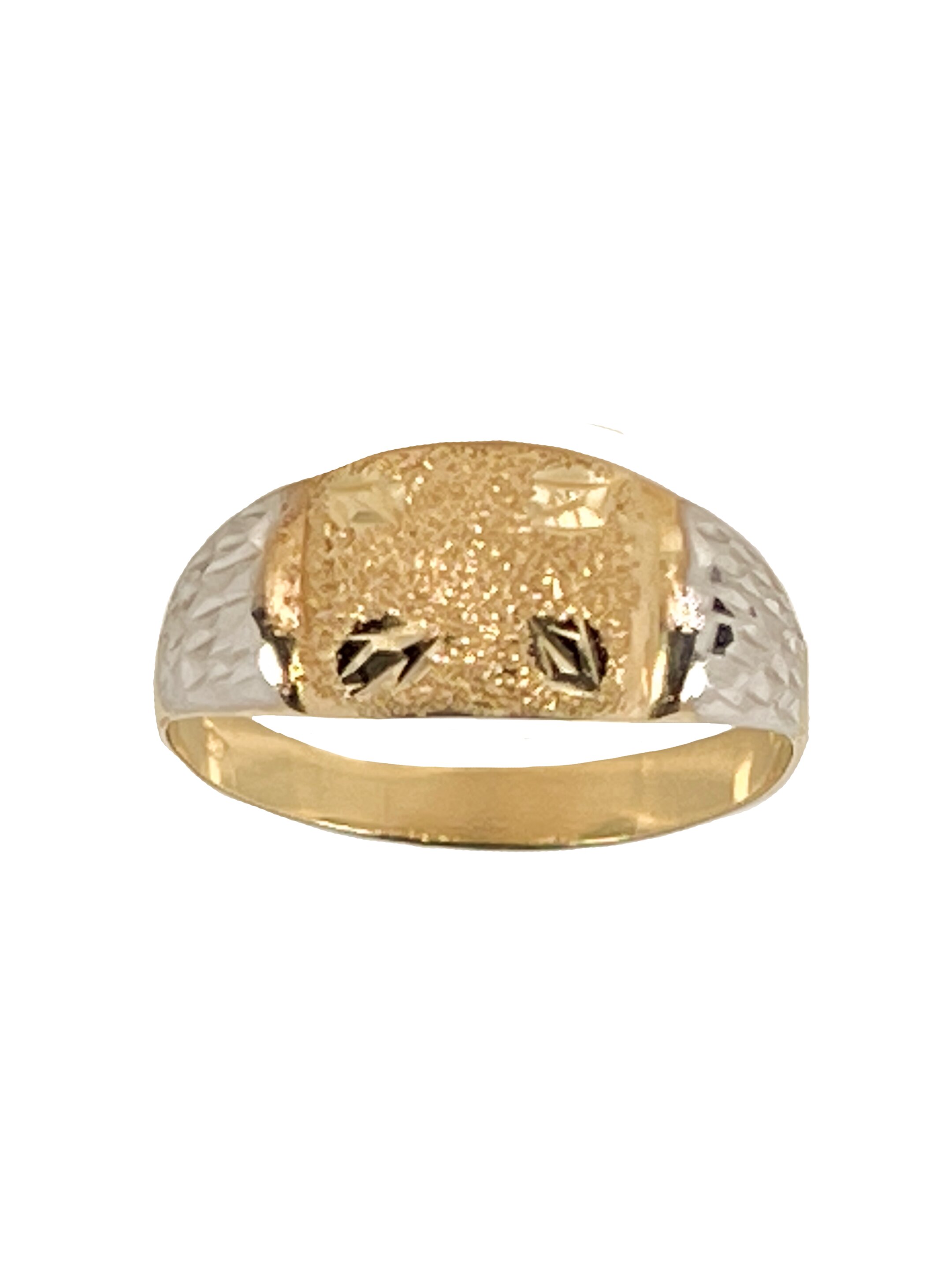 Zelta divkrāsu gredzens ar smilšu strūklu un gravējumu