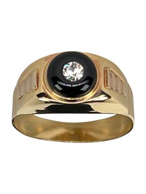 Zlatý prsteň s ónyxom a zirkónom