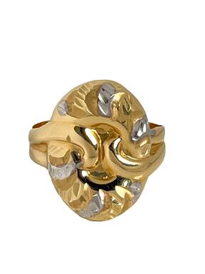 Złoty pierścionek wykonany z grawerowanego żółtego i białego złota